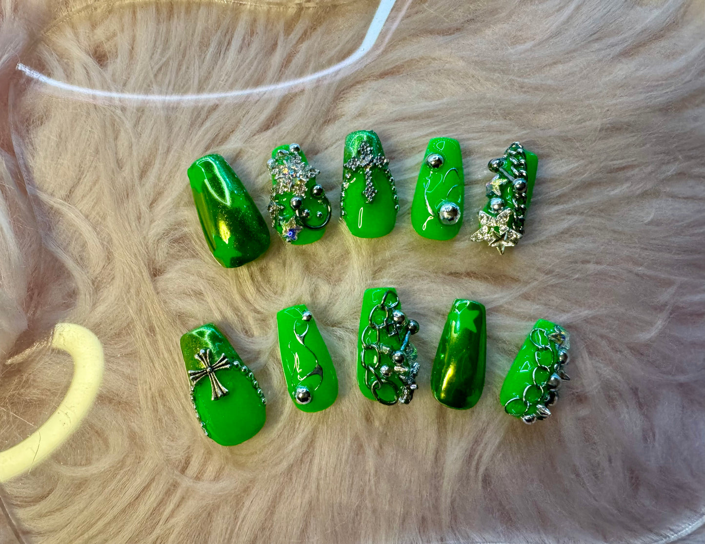 Neo City Nails